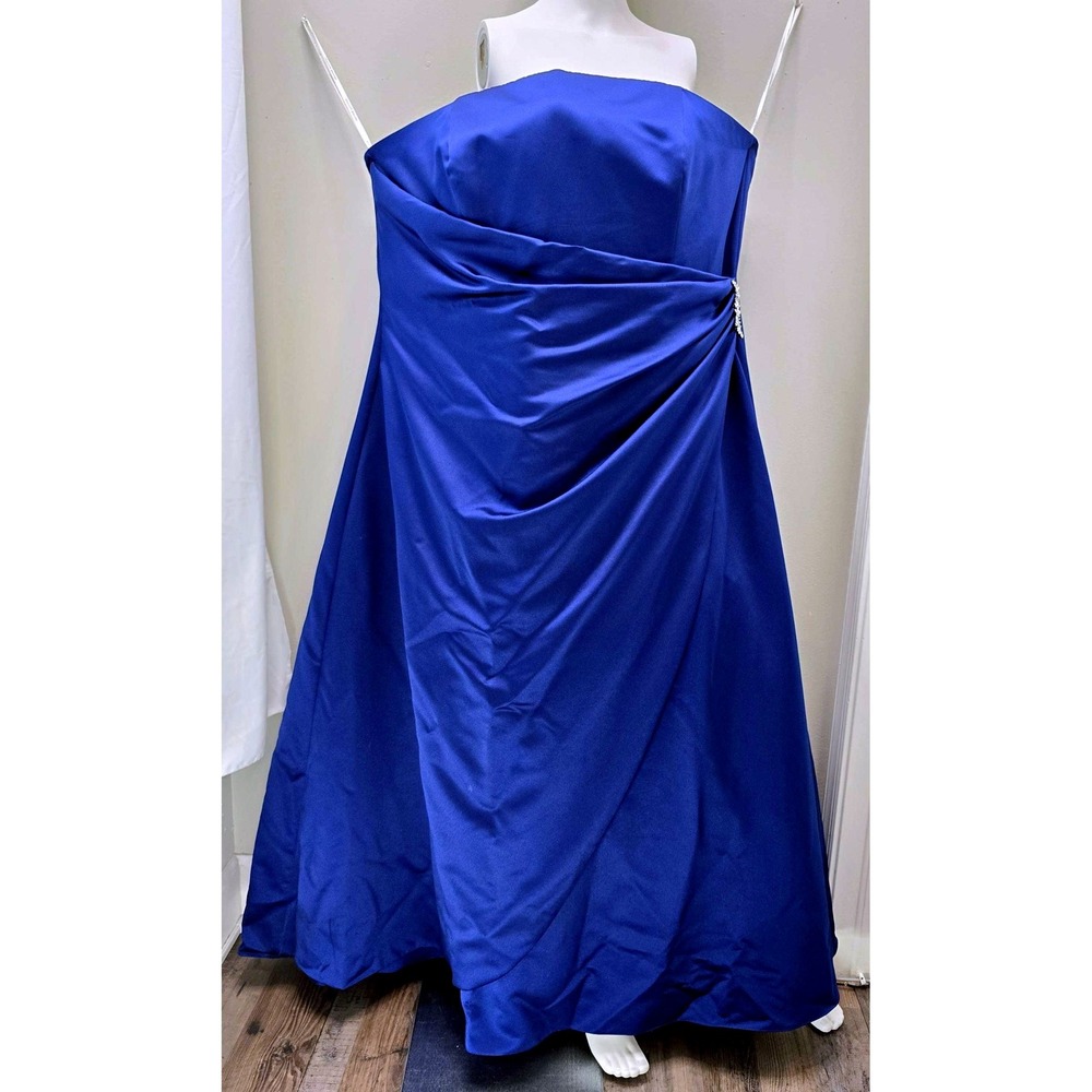 Royal Blue Satin Strapless Ball Gown David's Bridal Size 26 Formal Prom Dress